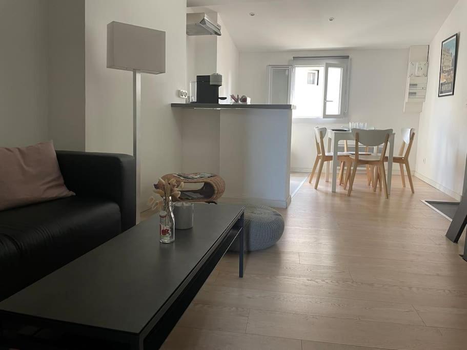 Appartement Cosy Au Coeur De L'Ecusson مونبيلييه المظهر الخارجي الصورة